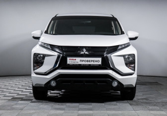 Подержанный автомобиль Mitsubishi Xpander 2022 года (2 фото)