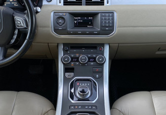 Подержанный автомобиль Land Rover Range Rover Evoque 2012 года (13 фото)