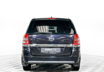 Подержанный автомобиль Opel Zafira Compactvan 2007 года (6 фото)