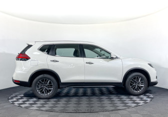 Новый Nissan X-Trail 2025 (5 фото)