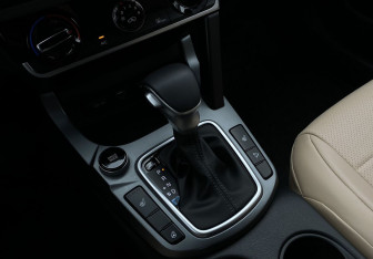 Подержанный автомобиль Kia Seltos 2022 года (17 фото)