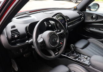 Подержанный автомобиль MINI Clubman Wagon 2022 года (7 фото)
