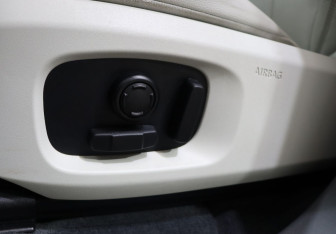 Подержанный автомобиль Land Rover Range Rover Evoque 2018 года (12 фото)