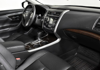 Подержанный автомобиль Nissan Teana 2015 года (8 фото)