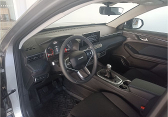 Новый Haval Jolion 2025 (11 фото)