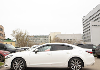 Подержанный автомобиль Mazda 6 Sedan 2021 года (6 фото)