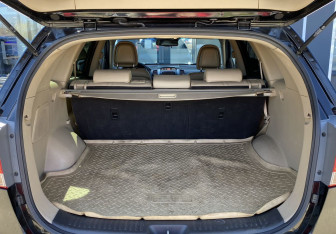Подержанный автомобиль Kia Sorento 2012 года (9 фото)