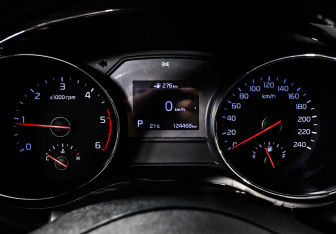 Подержанный автомобиль Kia Carnival 2019 года (10 фото)