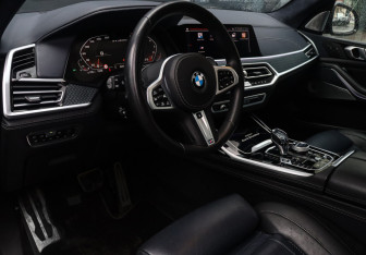Подержанный автомобиль BMW X7 2020 года (16 фото)