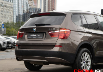 Подержанный автомобиль BMW X3 2012 года (19 фото)