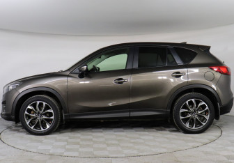 Подержанный автомобиль Mazda CX-5 2015 года (8 фото)