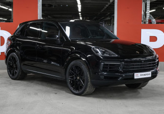Подержанный автомобиль Porsche Cayenne 2020 года (3 фото)