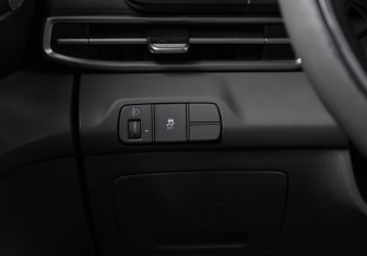 Подержанный автомобиль Hyundai Elantra Sedan 2021 года (8 фото)