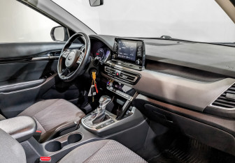 Подержанный автомобиль Kia Seltos 2021 года (11 фото)