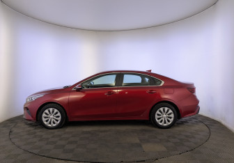 Подержанный автомобиль Kia Cerato Sedan 2021 года (8 фото)