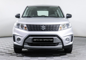 Подержанный автомобиль Suzuki Vitara 2015 года (2 фото)