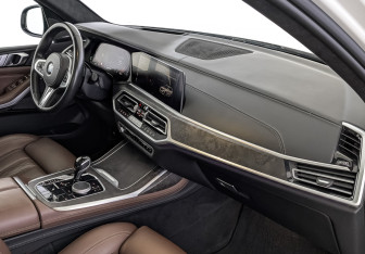 Подержанный автомобиль BMW X7 2020 года (13 фото)