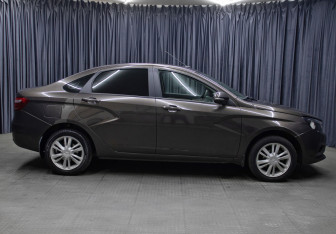 Подержанный автомобиль LADA (ВАЗ) Vesta Sedan 2019 года (4 фото)