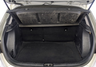 Подержанный автомобиль Kia Rio Hatchback 2021 года (10 фото)