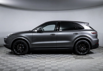 Подержанный автомобиль Porsche Cayenne 2019 года (8 фото)