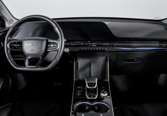Подержанный автомобиль Omoda C5 2023 года (12 фото)