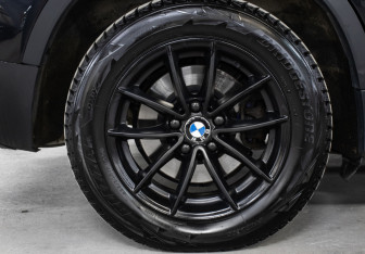 Подержанный автомобиль BMW X3 2014 года (22 фото)