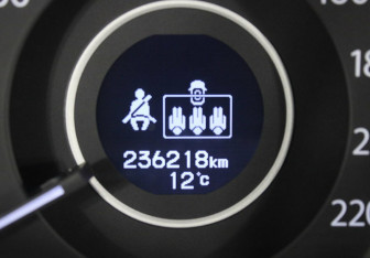 Подержанный автомобиль Honda CR-V 2012 года (10 фото)