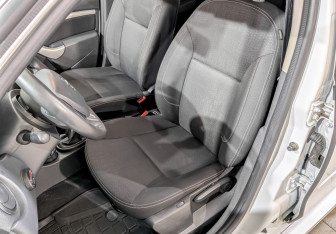 Подержанный автомобиль Nissan Terrano 2020 года (20 фото)