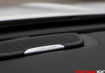 Подержанный автомобиль Chery Arrizo 8 2023 года (25 фото)