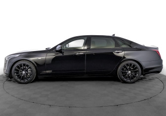 Подержанный автомобиль Cadillac CT6 2019 года (8 фото)