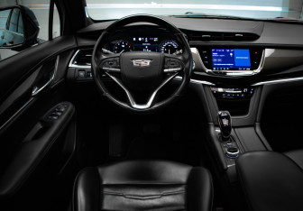 Подержанный автомобиль Cadillac XT6 2020 года (9 фото)