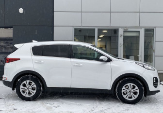 Подержанный автомобиль Kia Sportage 2017 года (5 фото)