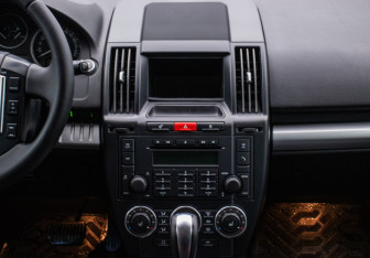 Подержанный автомобиль Land Rover Freelander 2012 года (14 фото)