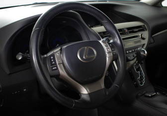 Подержанный автомобиль Lexus RX 2013 года (9 фото)