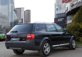 Подержанный автомобиль Audi A6 allroad 2000 года (4 фото)