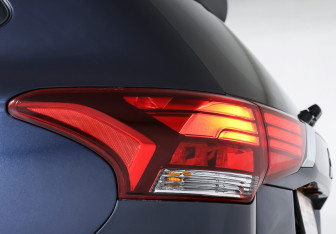 Подержанный автомобиль Mitsubishi Outlander 2019 года (23 фото)