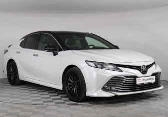 Подержанный автомобиль Toyota Camry Sedan 2018 года (3 фото)