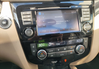 Подержанный автомобиль Nissan X-Trail 2017 года (18 фото)