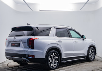 Подержанный автомобиль Hyundai Palisade 2021 года (5 фото)
