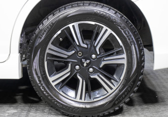 Подержанный автомобиль Mitsubishi Delica D:2 Microvan 2019 года (24 фото)