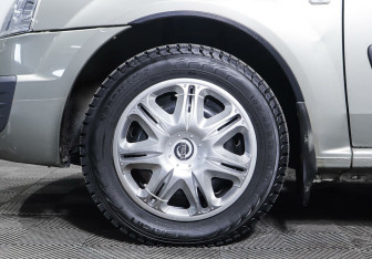 Подержанный автомобиль LADA (ВАЗ) Largus Wagon 2013 года (9 фото)