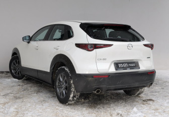 Подержанный автомобиль Mazda CX-30 2020 года (19 фото)