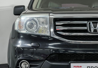 Подержанный автомобиль Honda Pilot 2013 года (22 фото)
