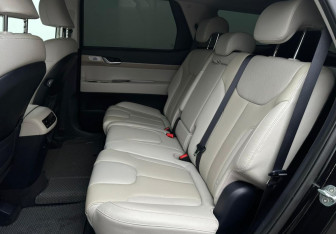 Подержанный автомобиль Hyundai Palisade 2021 года (10 фото)