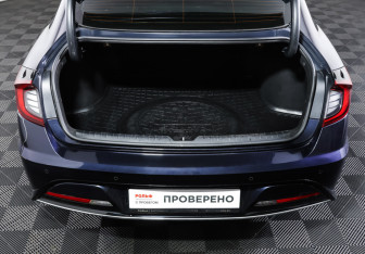 Подержанный автомобиль Hyundai Sonata 2020 года (10 фото)