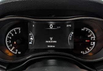 Подержанный автомобиль Jeep Grand Cherokee 2021 года (16 фото)