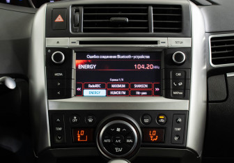 Подержанный автомобиль Toyota Verso 2013 года (11 фото)