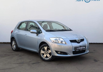 Подержанный автомобиль Toyota Auris Hatchback 2008 года (3 фото)
