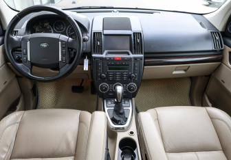 Подержанный автомобиль Land Rover Freelander 2012 года (14 фото)