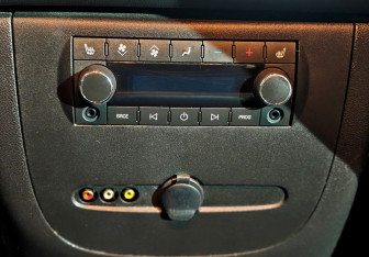 Подержанный автомобиль Chevrolet Tahoe 2013 года (16 фото)